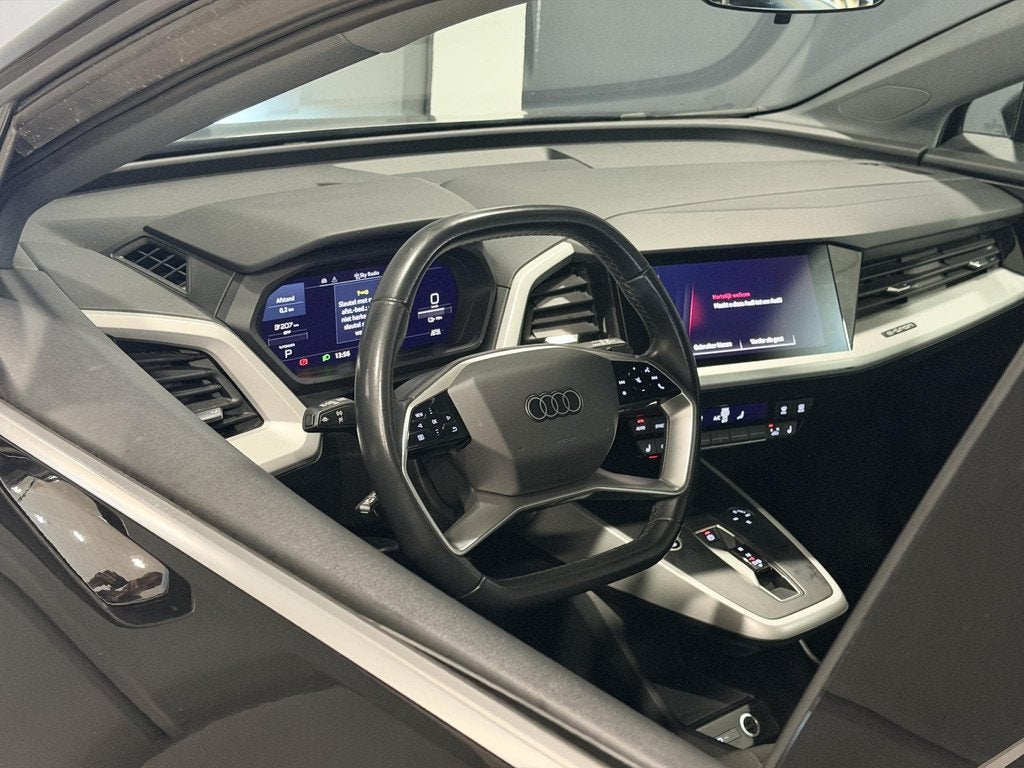 Audi Q4 e-tron 35 Launch edition 55 kWh | SOH 91,26% | Navig, Auto's, Audi, Automaat, Gebruikt, Zwart, 1865 kg