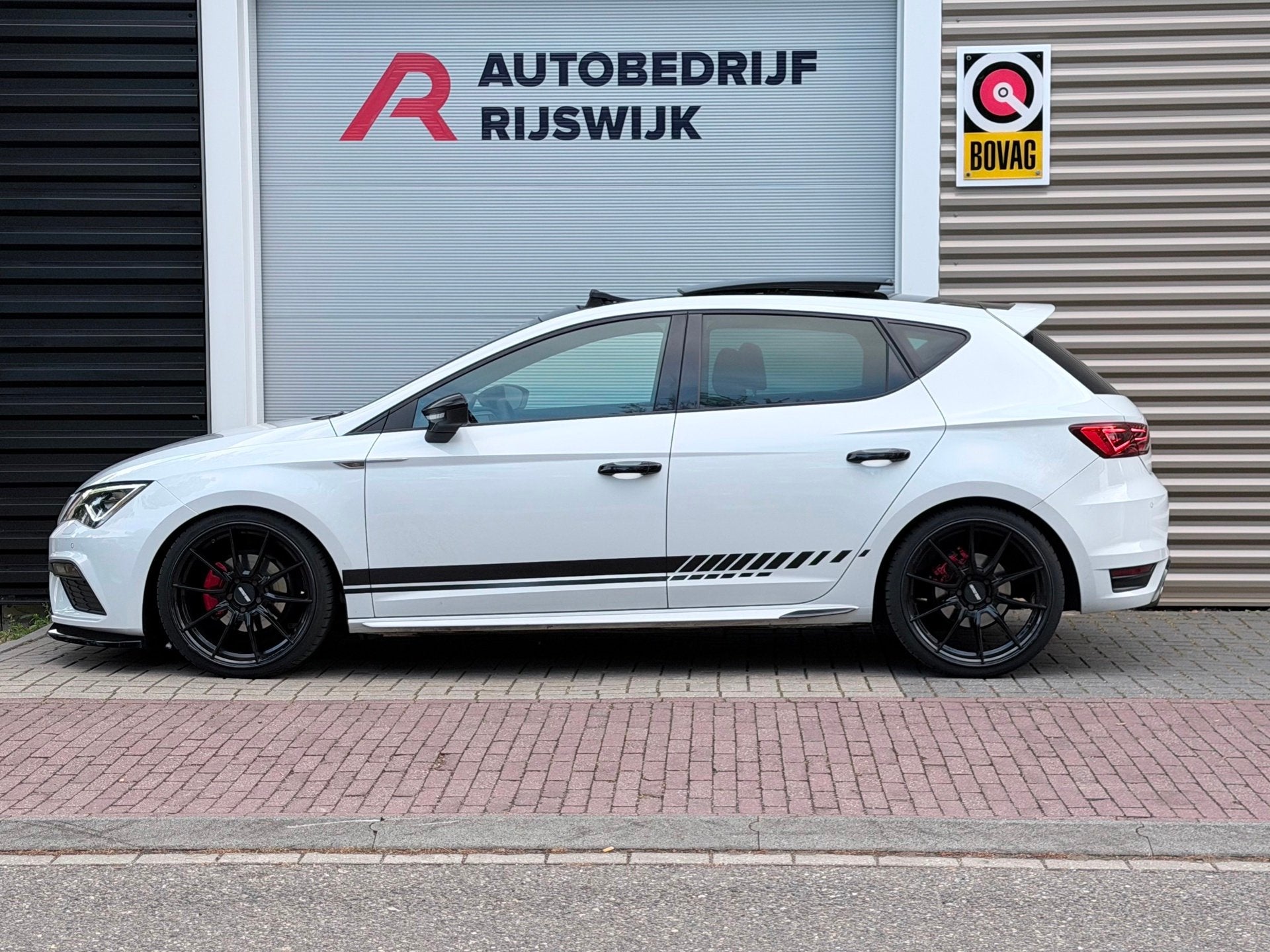 Seat Leon 1.4 EcoTSI FR Business Intense Pano/AppleCar/Sfeer, Voorwielaandrijving, 1141 kg, Gebruikt, Euro 6