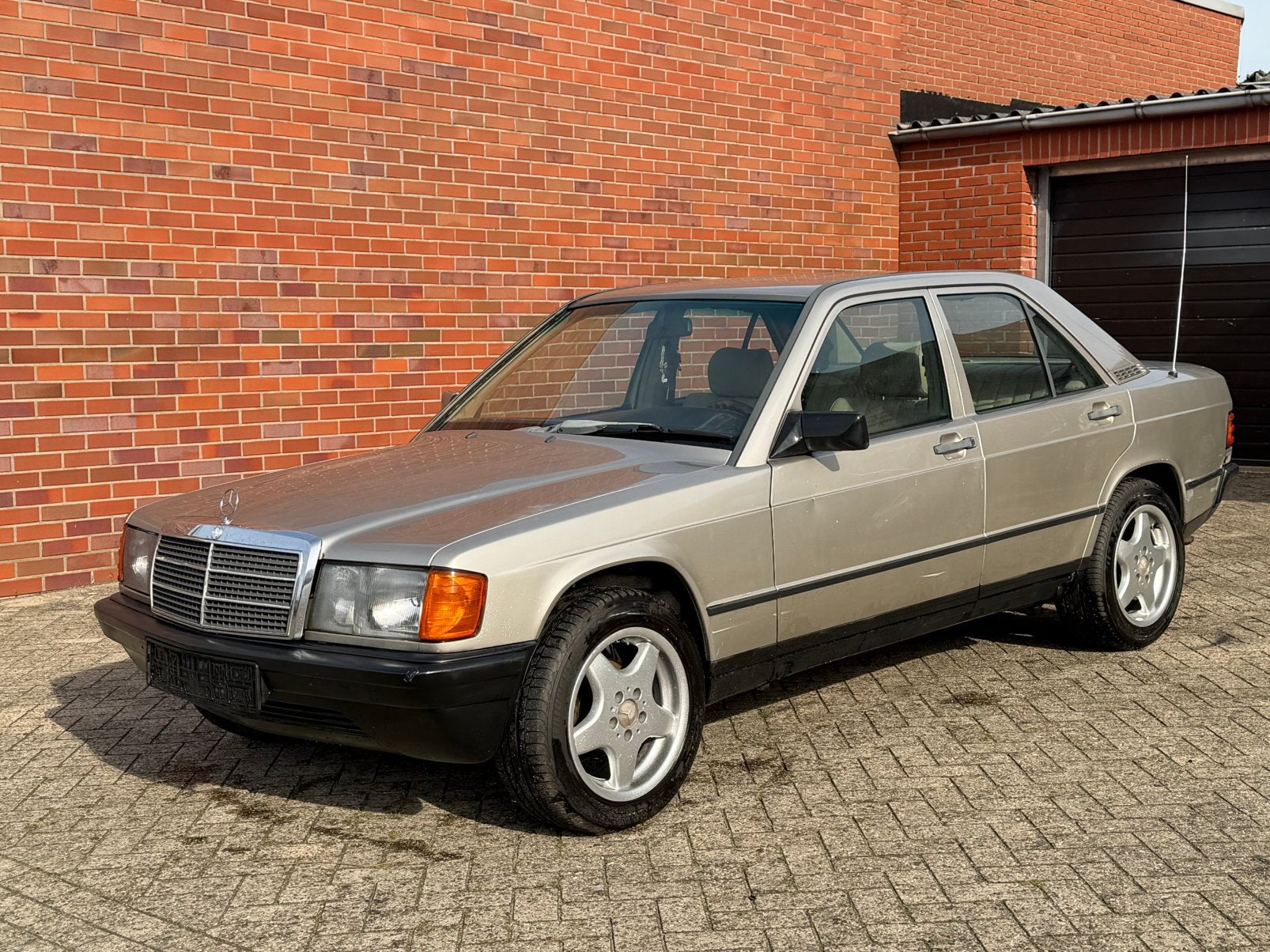 Mercedes Benz 190E 2.3 Swap 1986 Automaat Belastingvrij, Auto's, Automaat, Beige, Beige, Mercedes-Benz