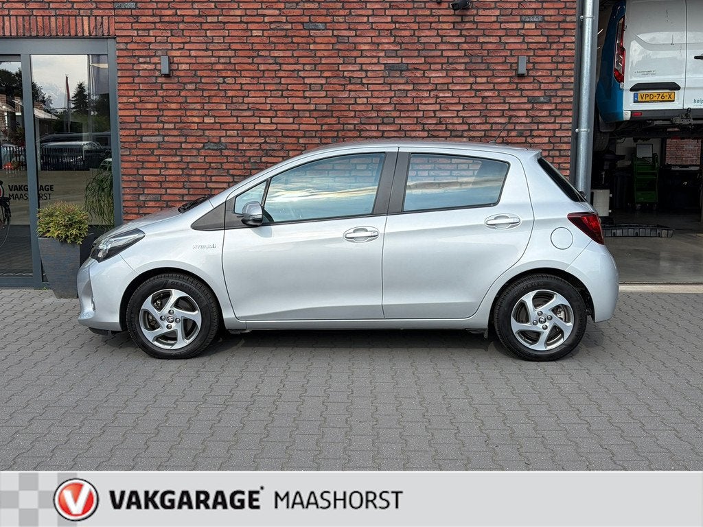 Toyota Yaris 1.5 Hybrid Comfort Automaat AchteruitrijCam/Cli, Gebruikt, Euro 6, 4 cilinders, Bedrijf