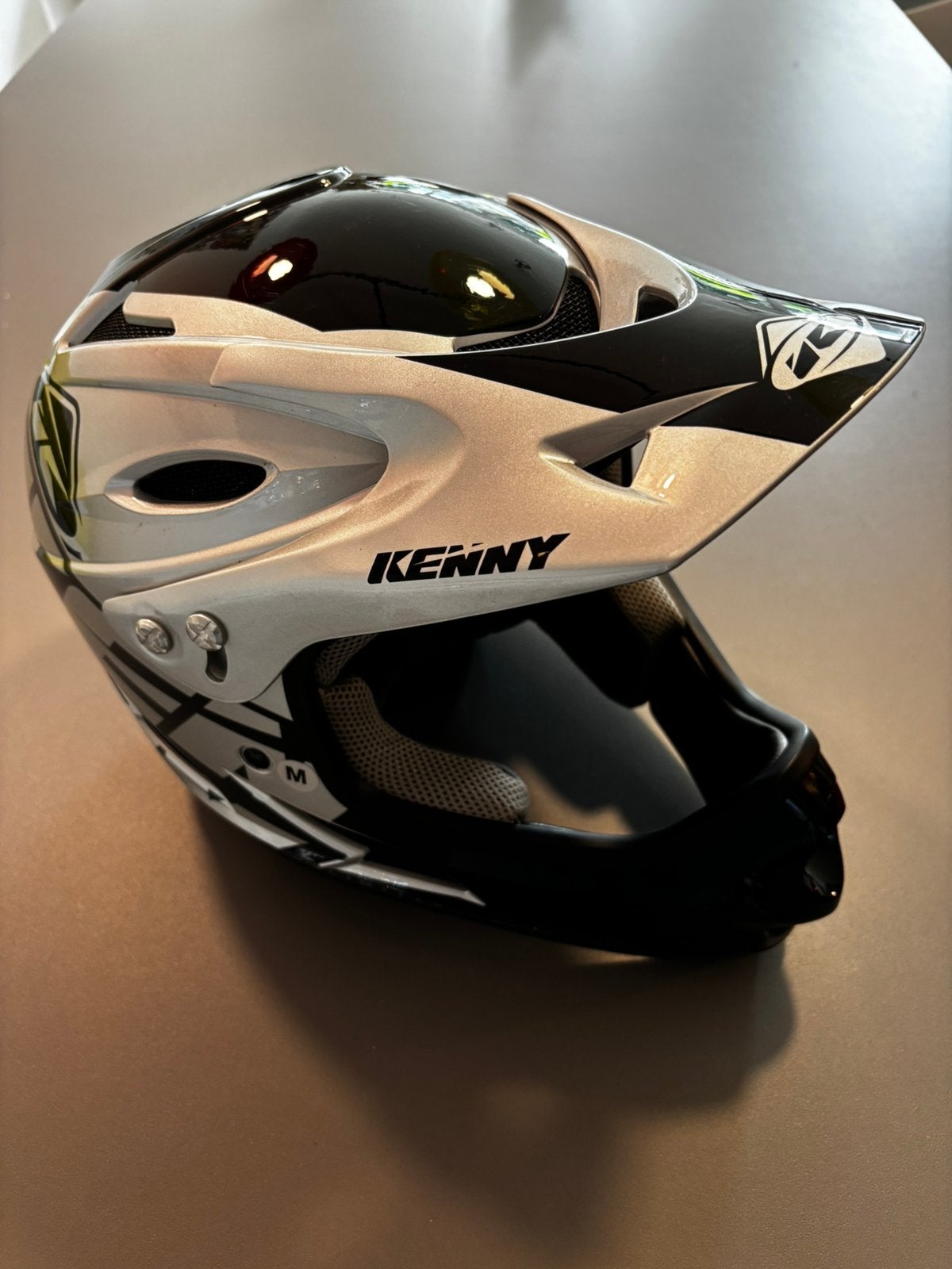 Kenny Downhill BMX helm, Ophalen of Verzenden, Zo goed als nieuw, M, Heer of Dame