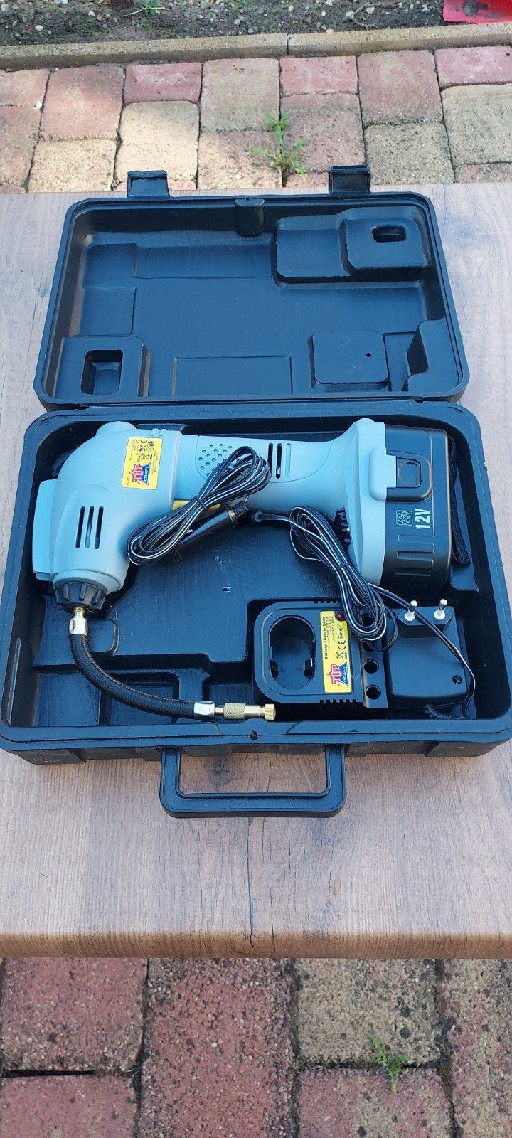 Draagbare 12V Luchtcompressor met Koffer, Ophalen, Nieuw