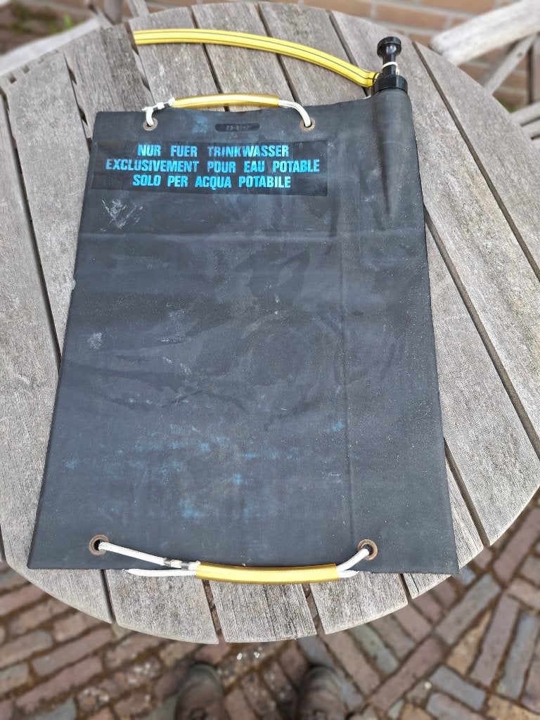 Zwitserse militaire drinkwaterzak 20 liter, Ophalen of Verzenden, Gebruikt