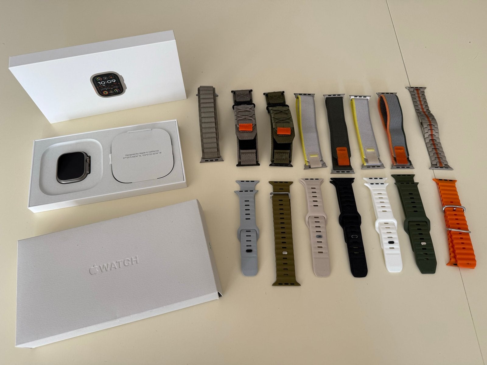 Apple Watch Ultra 2 met veel bandjes, Sieraden, Tassen en Uiterlijk, Smartwatches, Afstand, IOS, Ophalen of Verzenden, Zo goed als nieuw