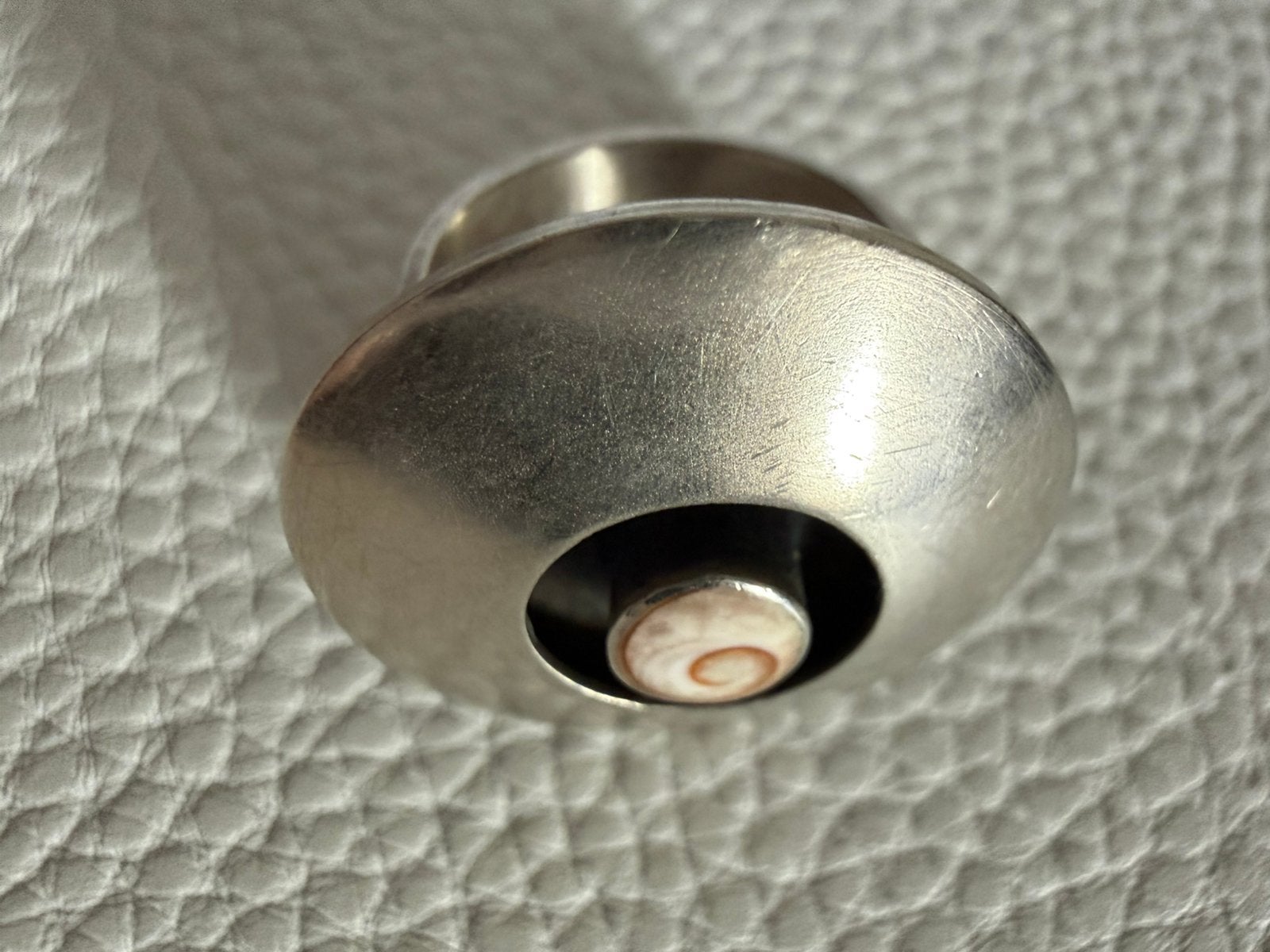 H048/ Grote Zilveren Degelijke SHIVA Shell ring 17, Gebruikt, Verzenden, X, Dame