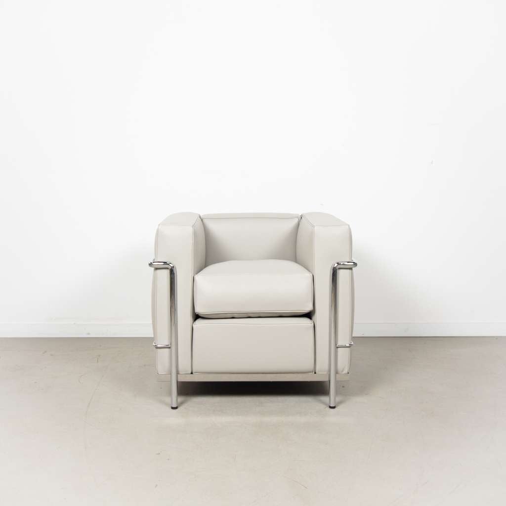 2x Cassina LC2 Fauteuil Wit Leer – Chroom, Niet ingevuld, Twee, Wit, Niet ingevuld