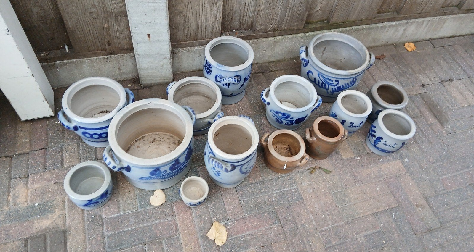 Grote collectie antieke Keulse potten, Ophalen