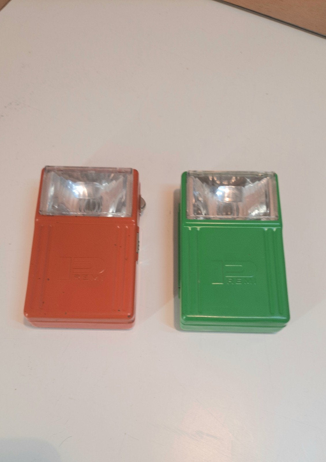 Oranje en groene zaklampen merk Premi,lees de beschrijving, Ophalen of Verzenden, Zo goed als nieuw, Batterij