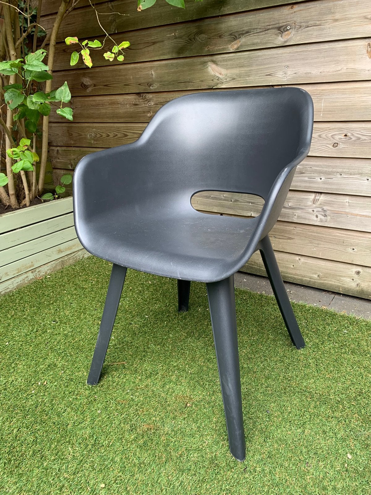 4 zwarte tuinstoelen, Tuin en Terras, Ophalen, Zo goed als nieuw, Kunststof, Stapelbaar