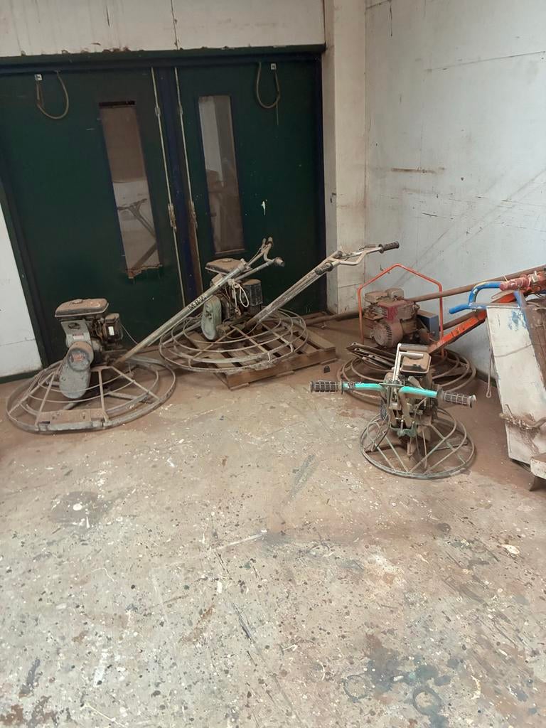 Vlinder apparaten - Betonvlinders voor afwerking, Ophalen, Gebruikt