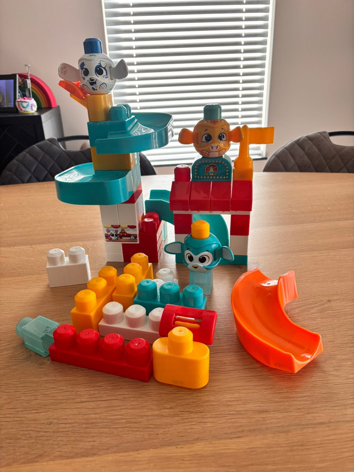 Mega bloks - Peek a bloks - Amusement park, Kinderen en Baby's, Speelgoed | Bouwstenen, Gebruikt, Megabloks, Ophalen of Verzenden