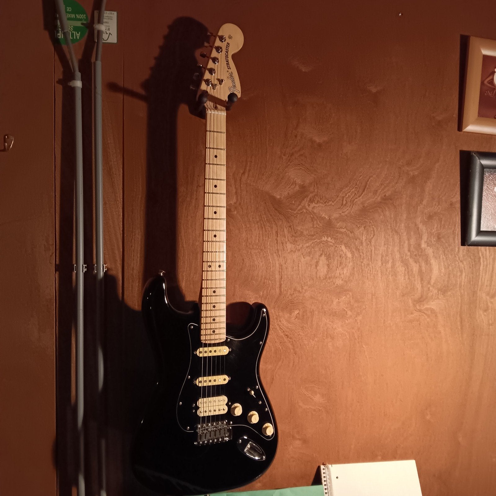 Fender stratocaster met gigbag, Muziek en Instrumenten, Snaarinstrumenten | Gitaren | Elektrisch, Zo goed als nieuw, Solid body