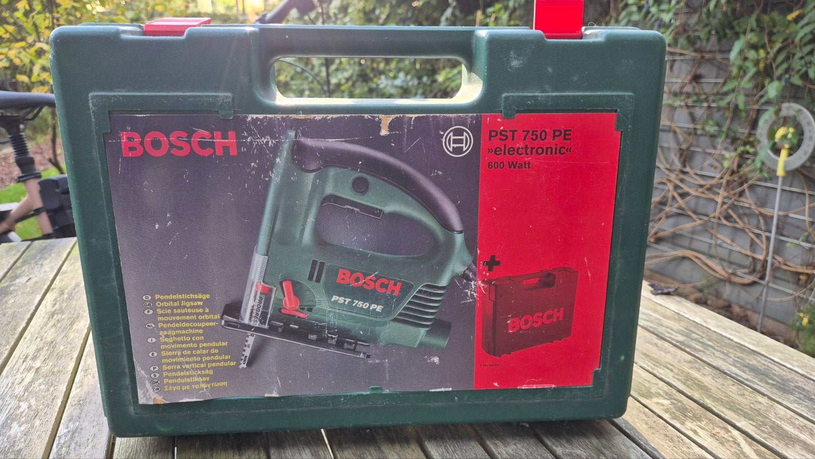 Bosch PST 750 PE Decoupeerzaag met koffer en zaagjes, Gebruikt, Decoupeerzaag, 600 tot 1200 watt, Ophalen of Verzenden