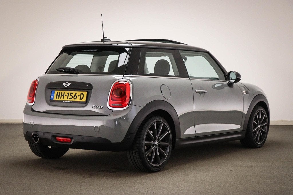 MINI 3-Deurs 1.5 Cooper Serious Business | PANORAMADAK | HAR, Gebruikt, 4 stoelen, 49 €/maand, Origineel Nederlands