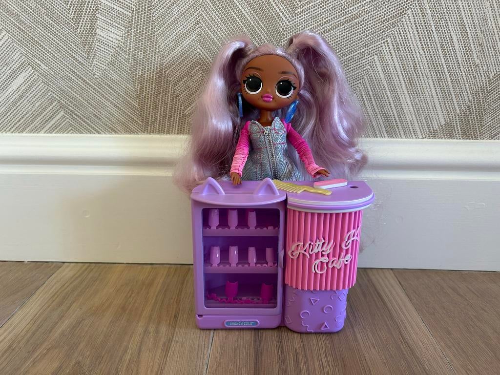 L.O.L. Surprise! pop met accessoires - Kitty K Cafe, Ophalen of Verzenden, Gebruikt, Overige typen