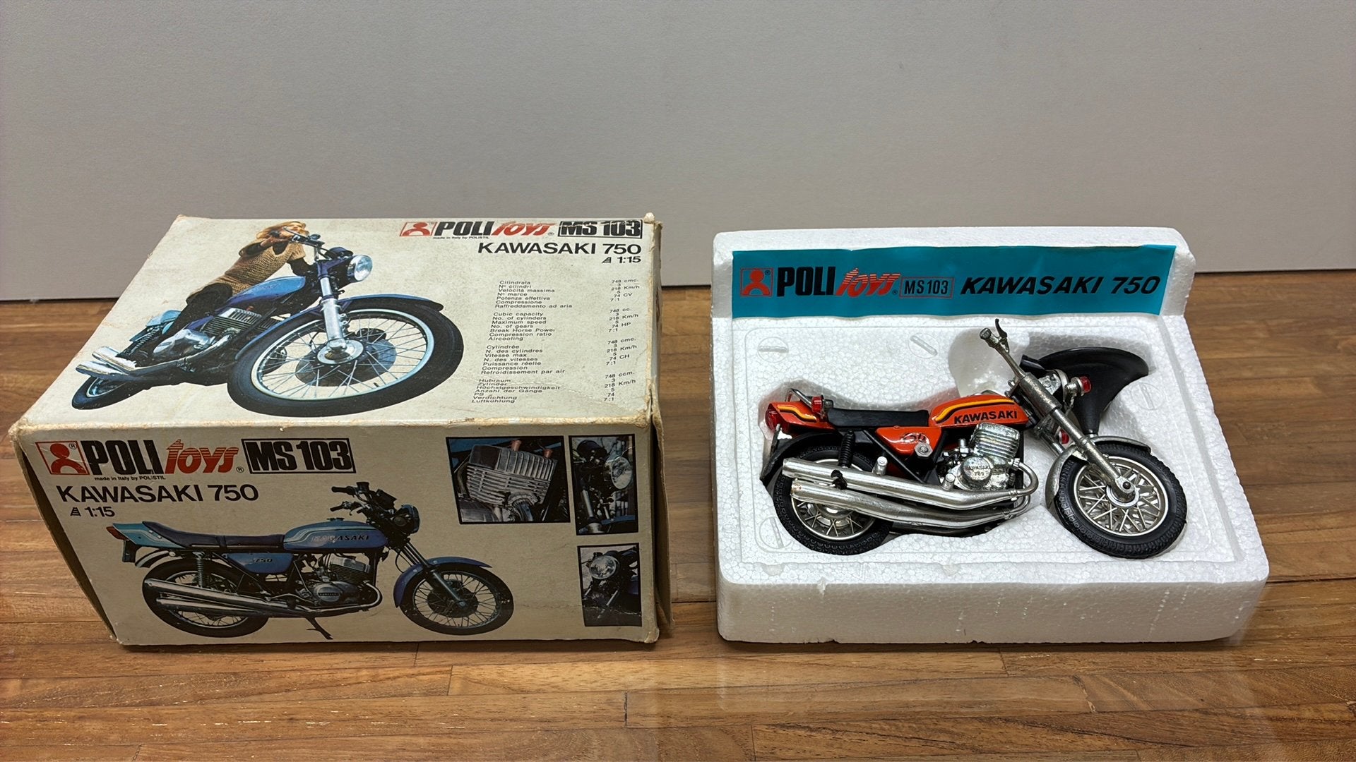 Politoys ms103 Kawasaki 750 3 cilinder 1/15 in doos, Ophalen of Verzenden, Gebruikt, Motor