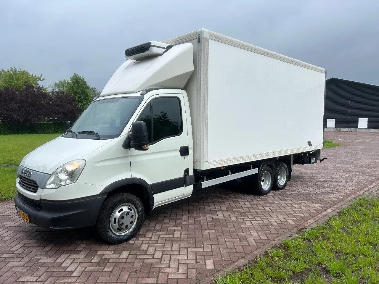 Iveco Daily 40 c17 BE TREKKER CLIXTAR 7.5 Ton IVECO KOEL VRI, Euro 5, Achterwielaandrijving, Gebruikt, 4 cilinders
