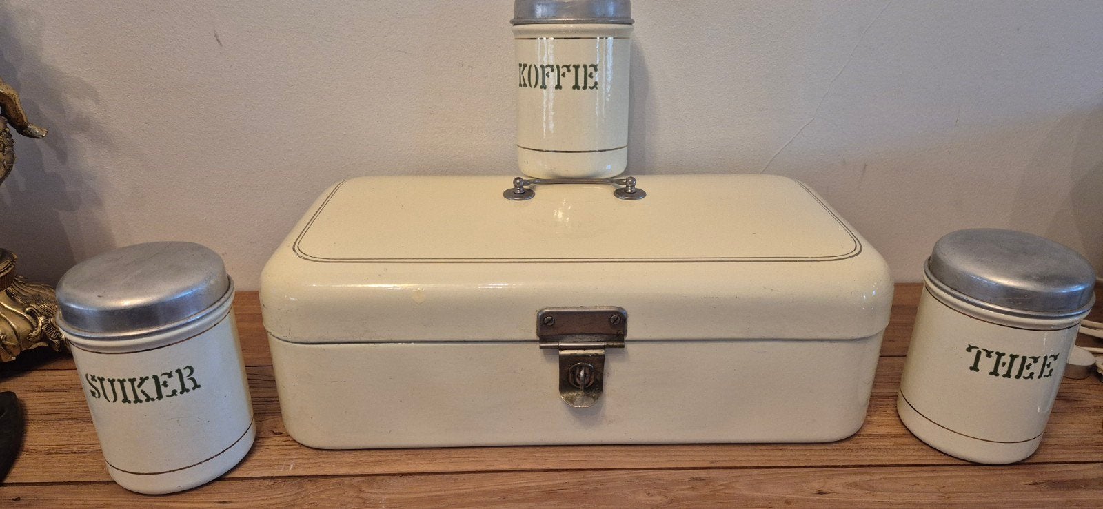 Vintage Broodtrommel met Koffie, Thee en Suikerpot Set, Antiek en Kunst, Antiek | Emaille, Ophalen of Verzenden