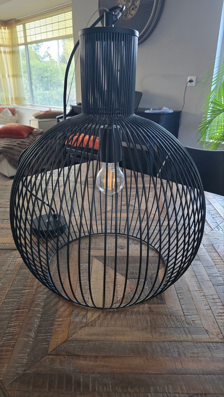 Grote zwarte metalen hanglamp – draadlamp, Huis en Inrichting, Ophalen, Industrieel, Modern, E27 (groot), Zo goed als nieuw
