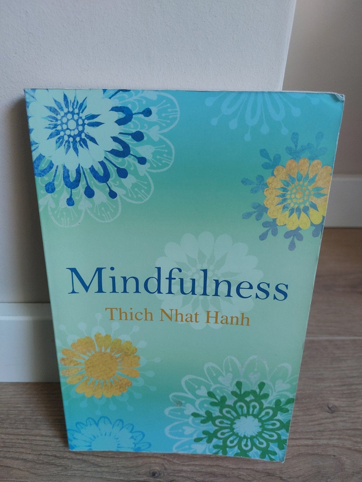 Mindfulness - Thich Nhat Hanh, Ophalen of Verzenden, Meditatie of Yoga, Instructieboek