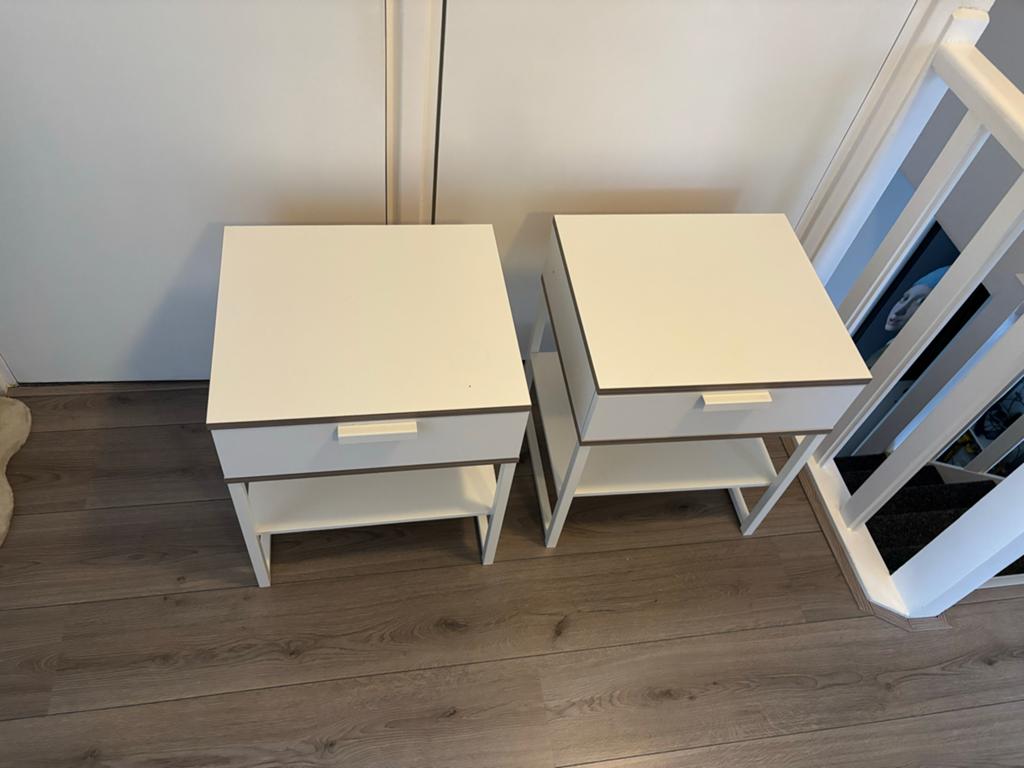 Set van 2 nachtkastjes - Wit met lade en open vak, Gebruikt, 45 tot 65 cm, Hout, 55 tot 70 cm