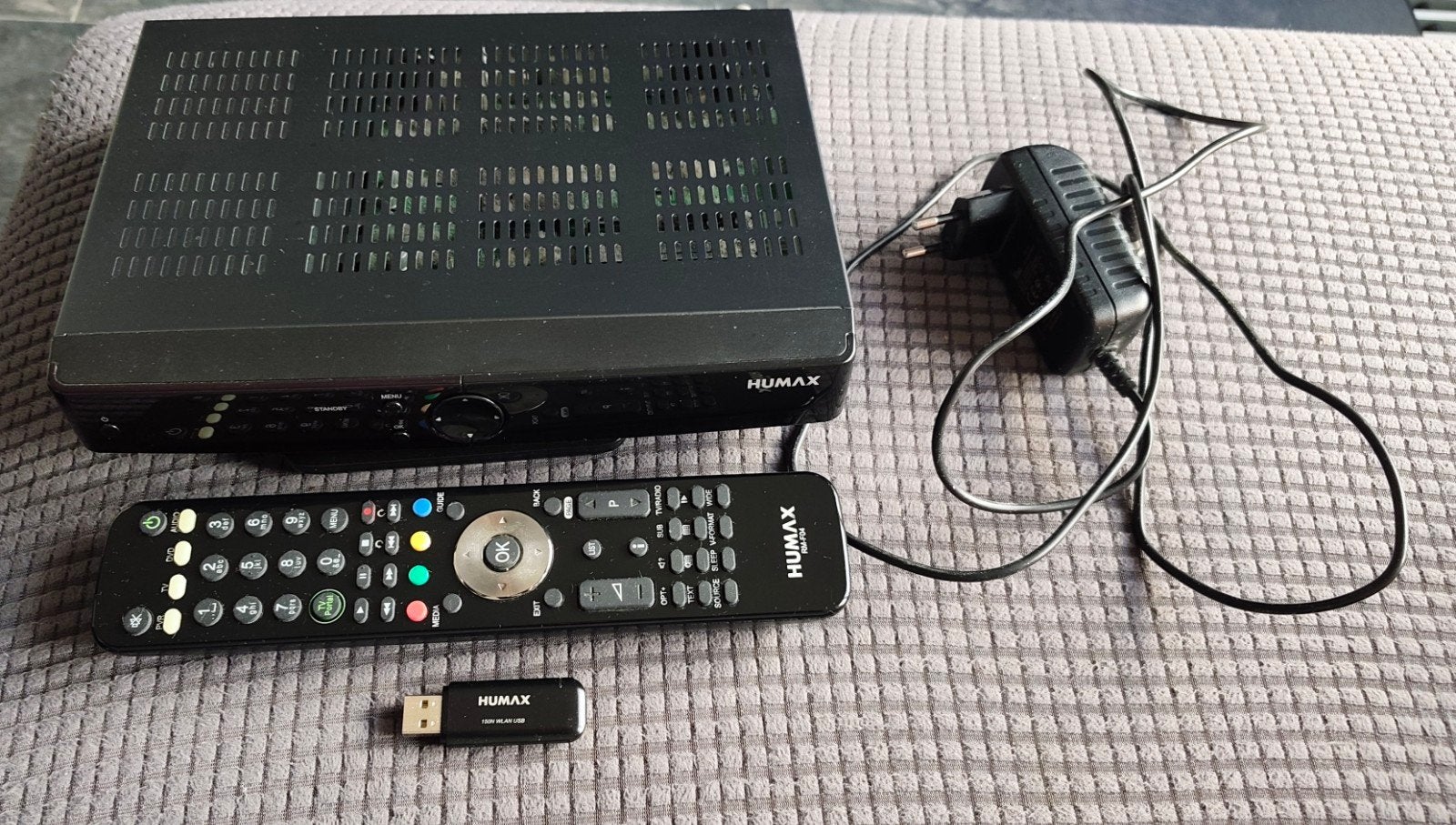 Humax Decoder IHRD 5300C met afstandsbediening WiFi dongle e, Ophalen of Verzenden, Gebruikt, Decoder