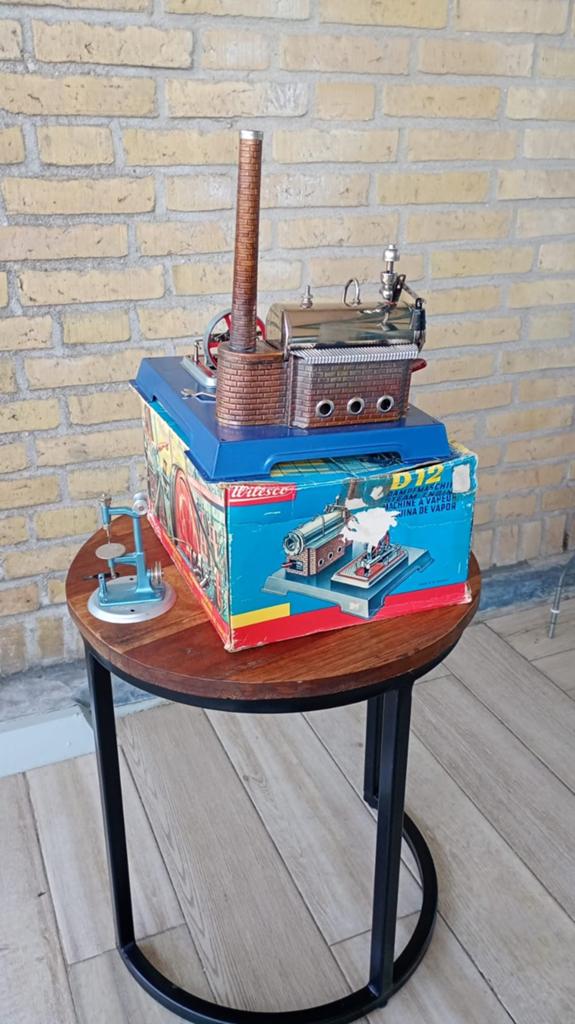 Wilesco D12 Stoommachine met Boorstelling en Originele Doos, Ophalen of Verzenden, Zo goed als nieuw