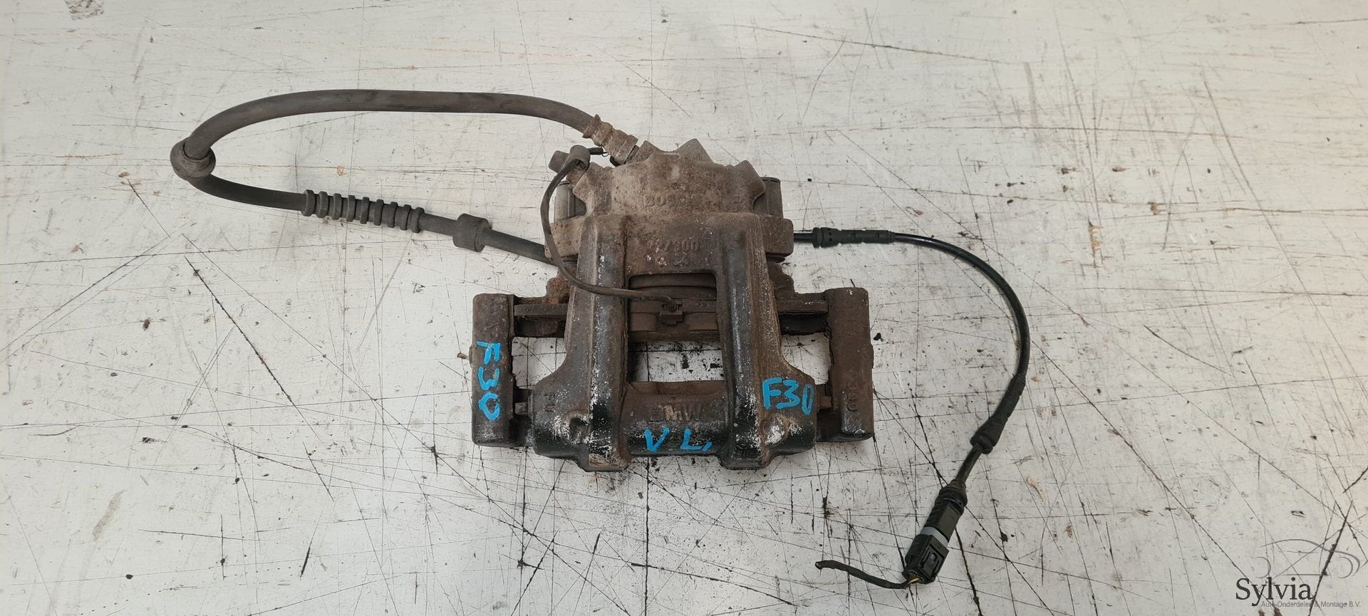 Remklauw links voor. BMW 1 / 3 / 4 serie F20 F21 F30 F31 F34, Gebruikt, -, -, Ophalen of Verzenden