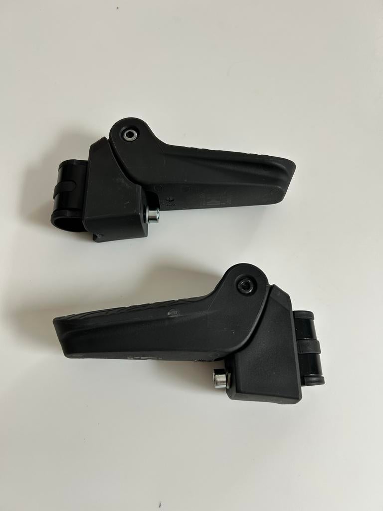 Urban Iki Voetsteuntjes voor Achterzitje, Fietsen en Brommers, Ophalen, Zo goed als nieuw, Achterzitje, Voetsteuntjes