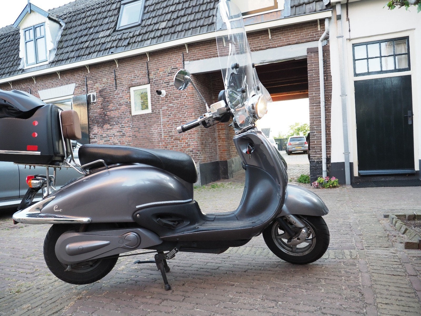 Nette elektrische retro scooter, geel kenteken! Vele extra's, Ophalen, Gebruikt, Maximaal 45 km/u, Elektrisch