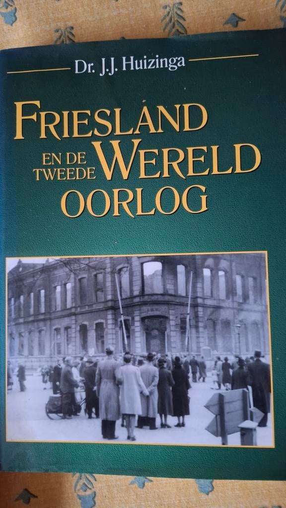 FRIESLAND en de TWEEDE WERELDOORLOG, Ophalen of Verzenden, Tweede Wereldoorlog, Zo goed als nieuw, Overige onderwerpen