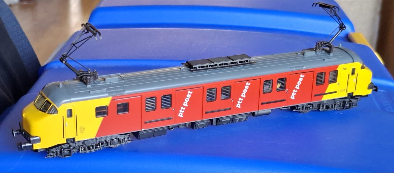 Märklin H0 3389 NS PTT Post Locomotief - Zo goed als nieuw, Wisselstroom, Locomotief, Ophalen of Verzenden, Märklin