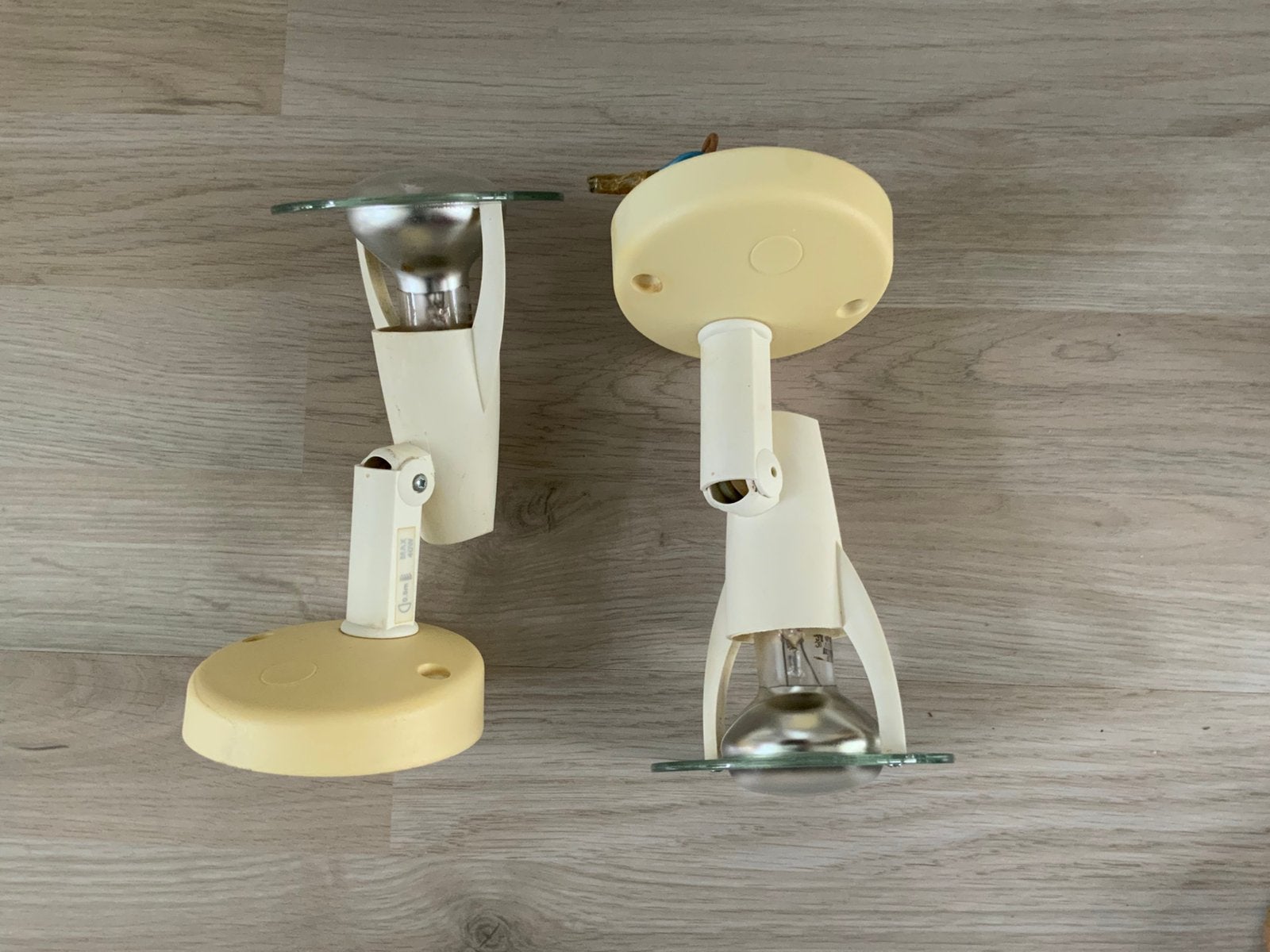 2x spotje, draaibaar, GRATIS afhalen, Huis en Inrichting, Lampen | Spots, Ophalen, Gebruikt
