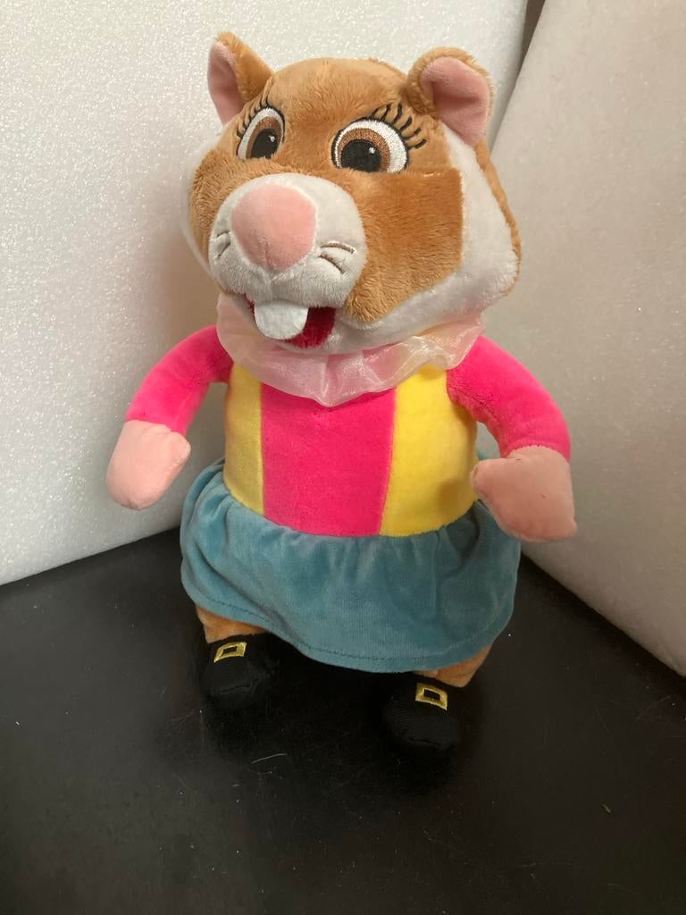 AH Knuffel hamster met kleding, Hamster, Ophalen of Verzenden, Zo goed als nieuw, Middelgroot (20 tot 80 cm)