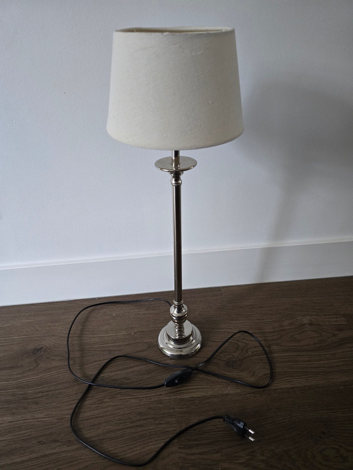 Tafellamp 60cm hoog met E27 fitting, Gebruikt, Metaal, Met kap, Zilver