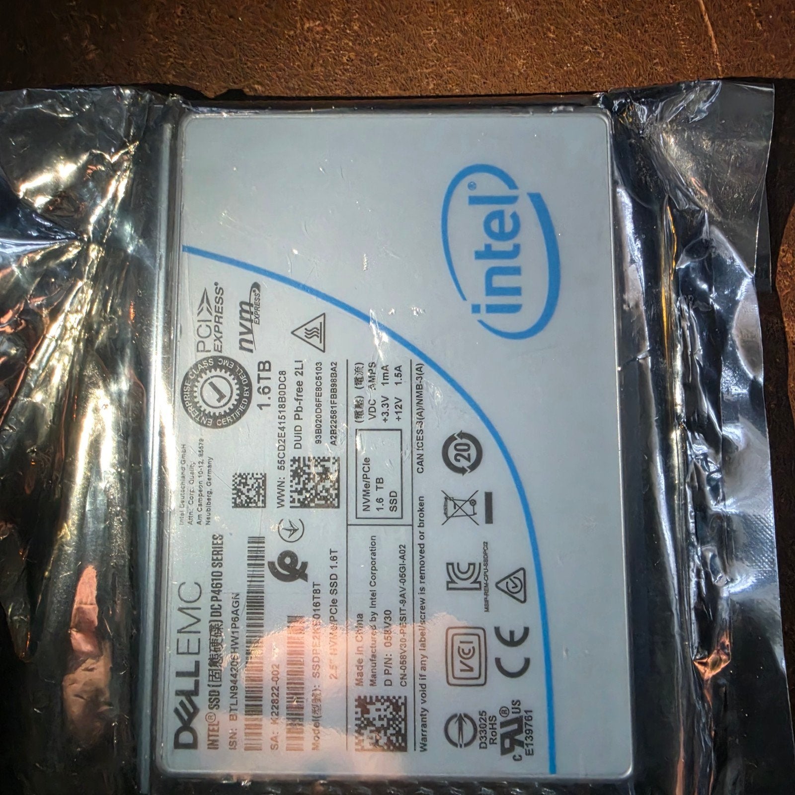 Nieuw in Seal: Dell Intel 1.6TB NVMe PCIe U.2 SSD Enterprise, Computers en Software, Ophalen of Verzenden, Nieuw