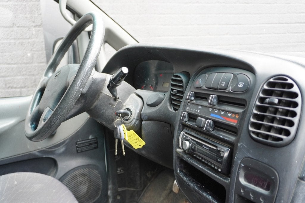 Hyundai H200 2.5 TCI 100PK L2 - Imperiaal - Trekhaak - Radio, Auto's, 1786 kg, Gebruikt, 4 cilinders, 700 kg