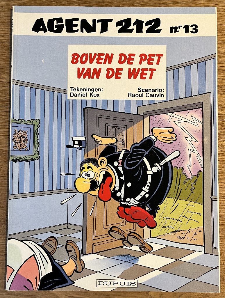 Agent 212 - Boven de pet van de wet - 12 (1999) Strip, Boeken, Stripboeken, Eén stripboek, Ophalen of Verzenden, Zo goed als nieuw