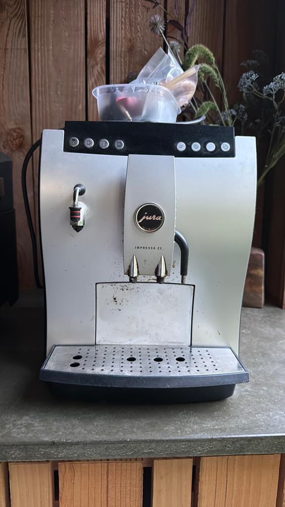 Jura impressa Z5, Witgoed en Apparatuur, Koffiezetapparaten, Ophalen, Gebruikt, Koffiemachine, Koffiebonen