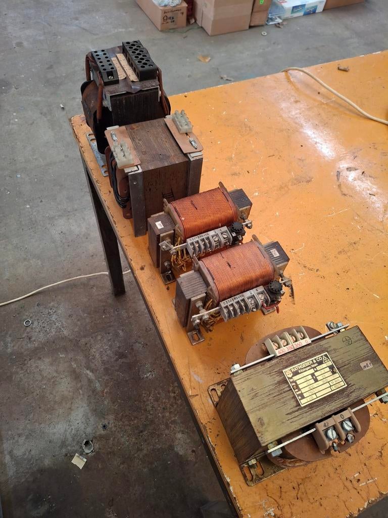 Diverse trafo's secundair 24,27,30,32,35,42 volt, Ophalen, Gebruikt