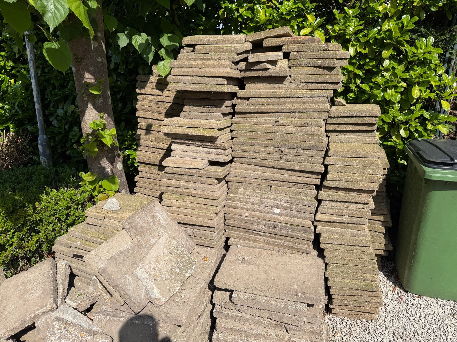 *Gratis af te halen* Partij tegels voor tuin of terras, Ophalen, Overige materialen, Gebruikt, 20 tot 40 cm