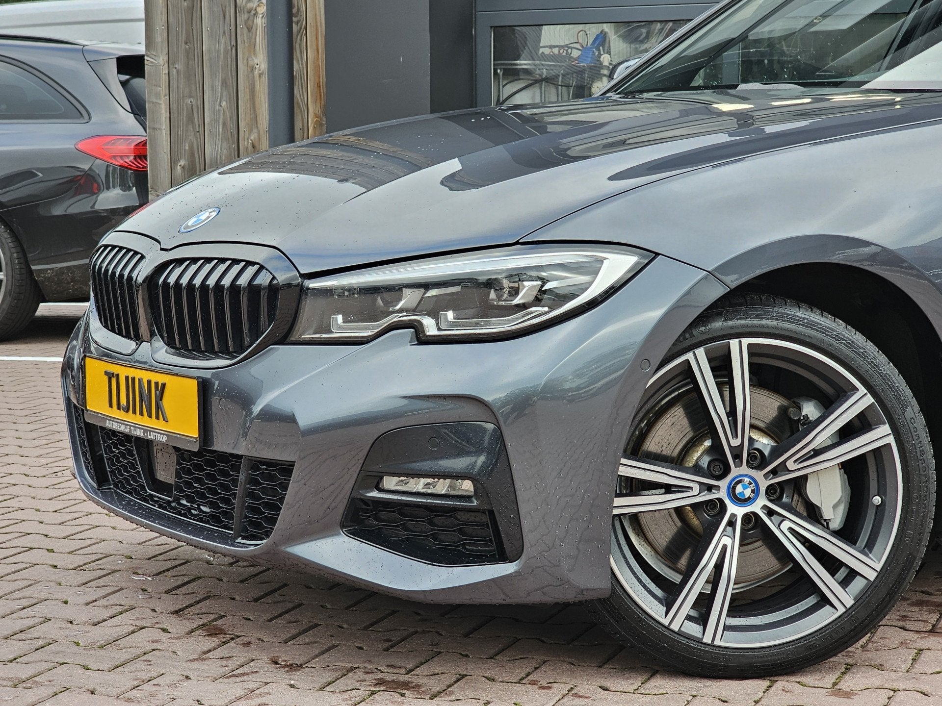 BMW 3 Serie Touring 330e M-Sport Touring Plus | LED | Pano |, Automaat, 1998 cc, Gebruikt, 4 cilinders