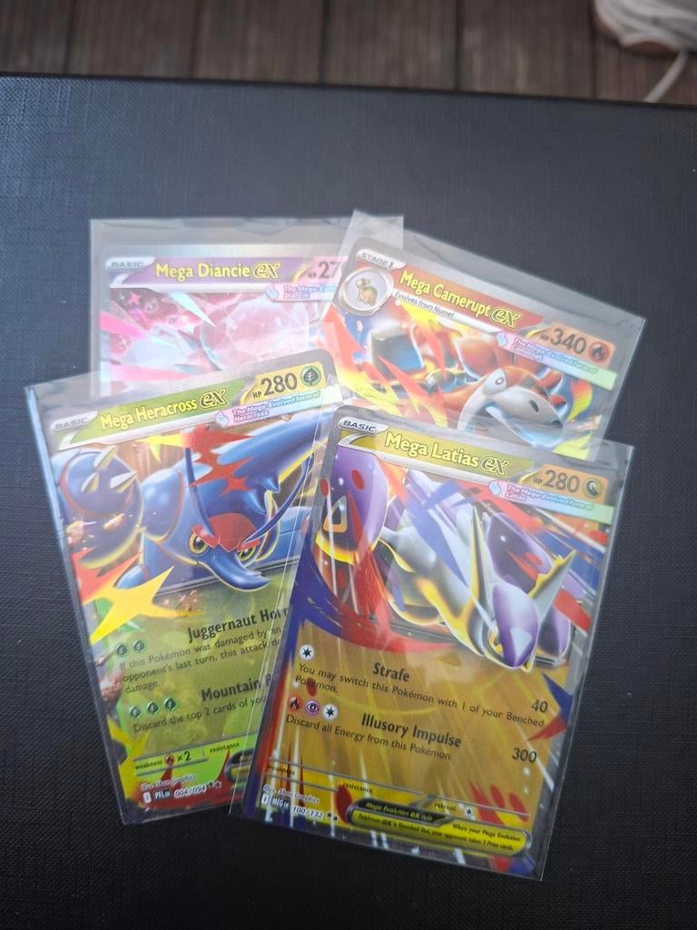 4 x pokemon EX kaart, mega's. 3,75e in een koop. Nieuw, Ophalen