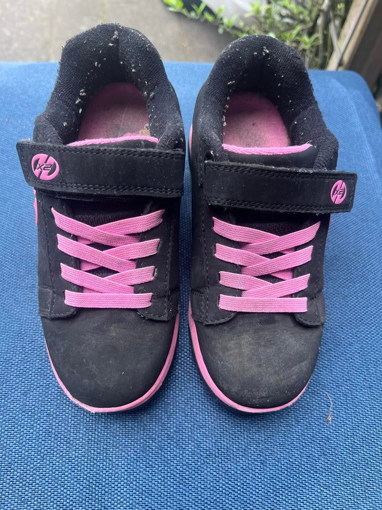 Heelys rolschoenen zwart/roze - Maat 33, Sport en Fitness, Skeelers, Gebruikt, Overige typen, Overige merken, Kinderen, Ophalen
