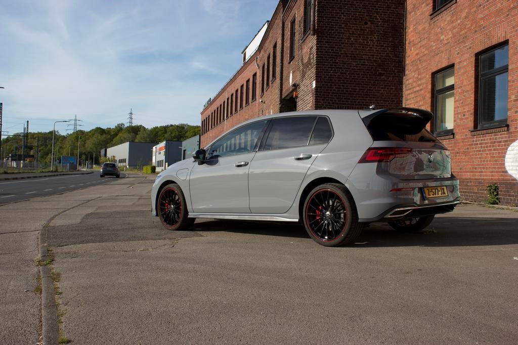 Volkswagen Golf 8 GTE – 245pk | Pano dak | Clubsport look, Auto's, Stof, 4 cilinders, Plug-in hybride, 1395 cc