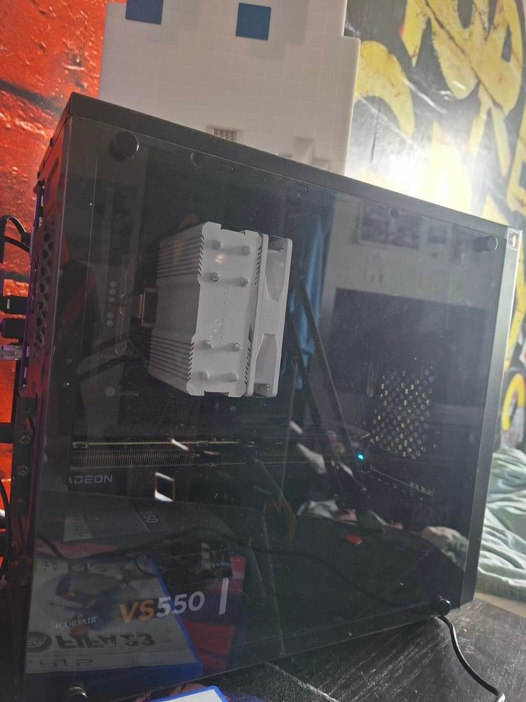9060 xt 16gb gaming pc, Computers en Software, Desktop Pc's, Zo goed als nieuw, 4 Ghz of meer, SSD, Gaming, Ophalen