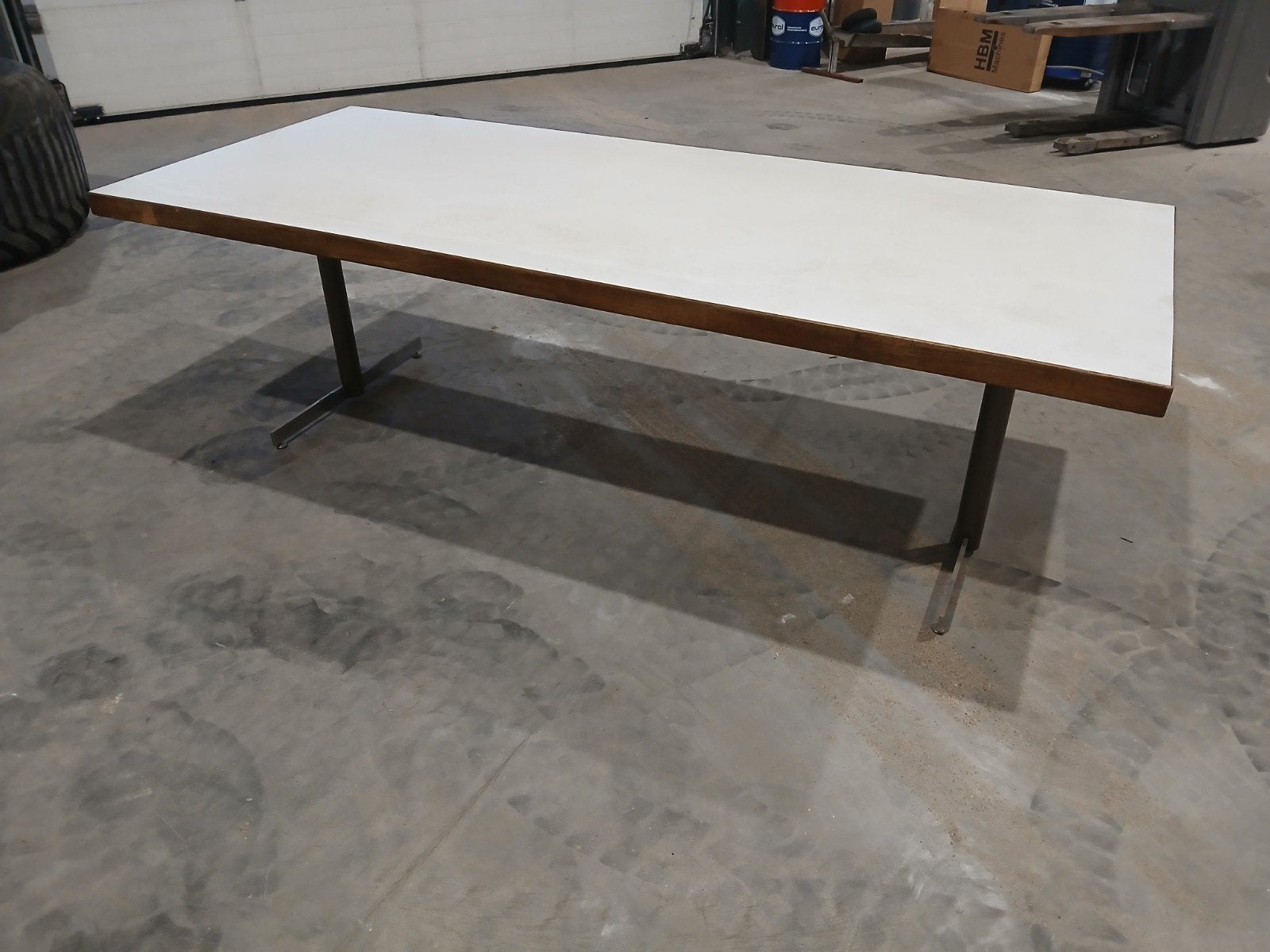 Robuuste Kantinetafel - Ideaal voor Bedrijf of Grote Ruimte, Gebruikt, Industrieel, Functioneel, 200 cm of meer, Vijf personen of meer