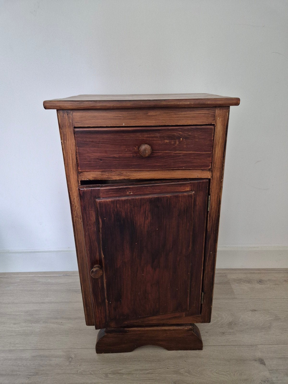 Brocante nachtkastje of bijzettafeltje, Ophalen, Minder dan 45 cm, 55 tot 70 cm, Zo goed als nieuw