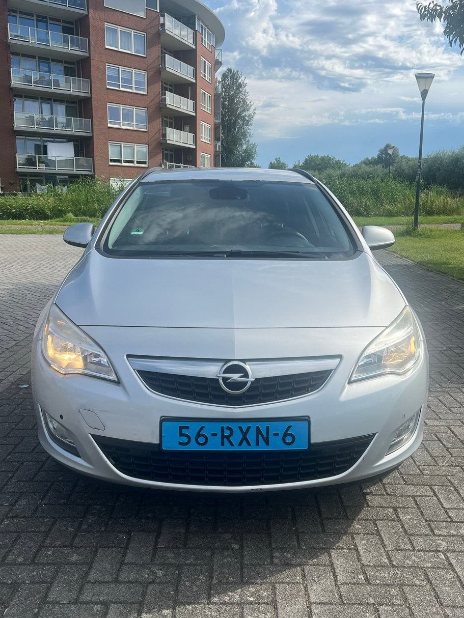 Opel Astra 2.0 Cdti 118KW Sports Tourer AUT 2011 Grijs, Auto's, Opel, 1956 cc, 4 cilinders, 160 pk, Origineel Nederlands