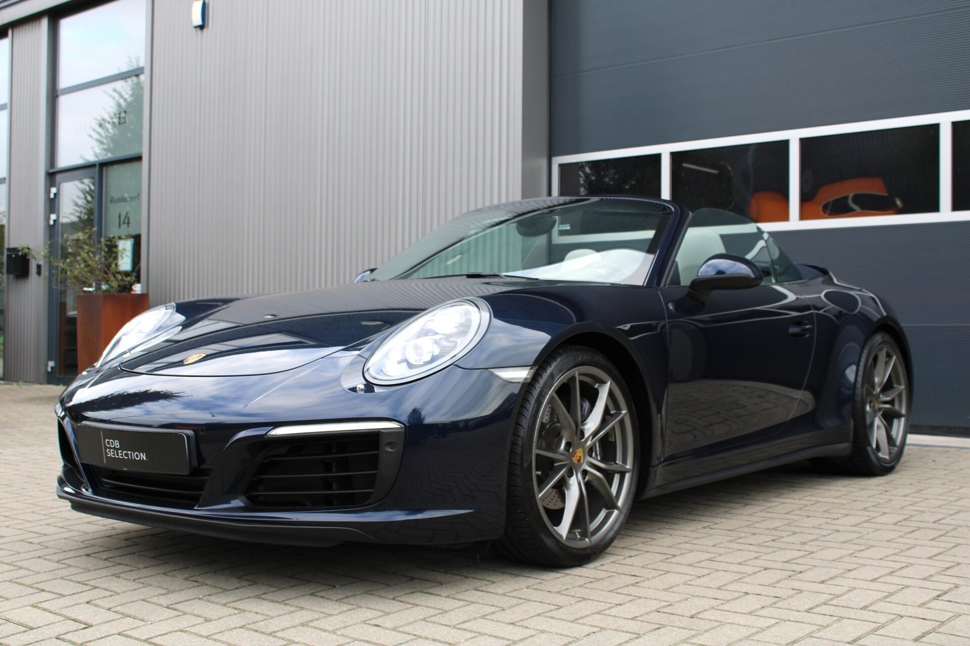 Porsche 911 Cabrio 3.0 Carrera 4 | Bose | Sportuitlaat | Spo, Auto's, Gebruikt, Euro 6, Cabriolet, Grijs